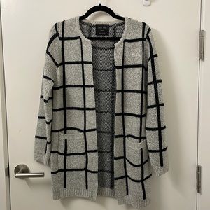 Long cardigan with pockets